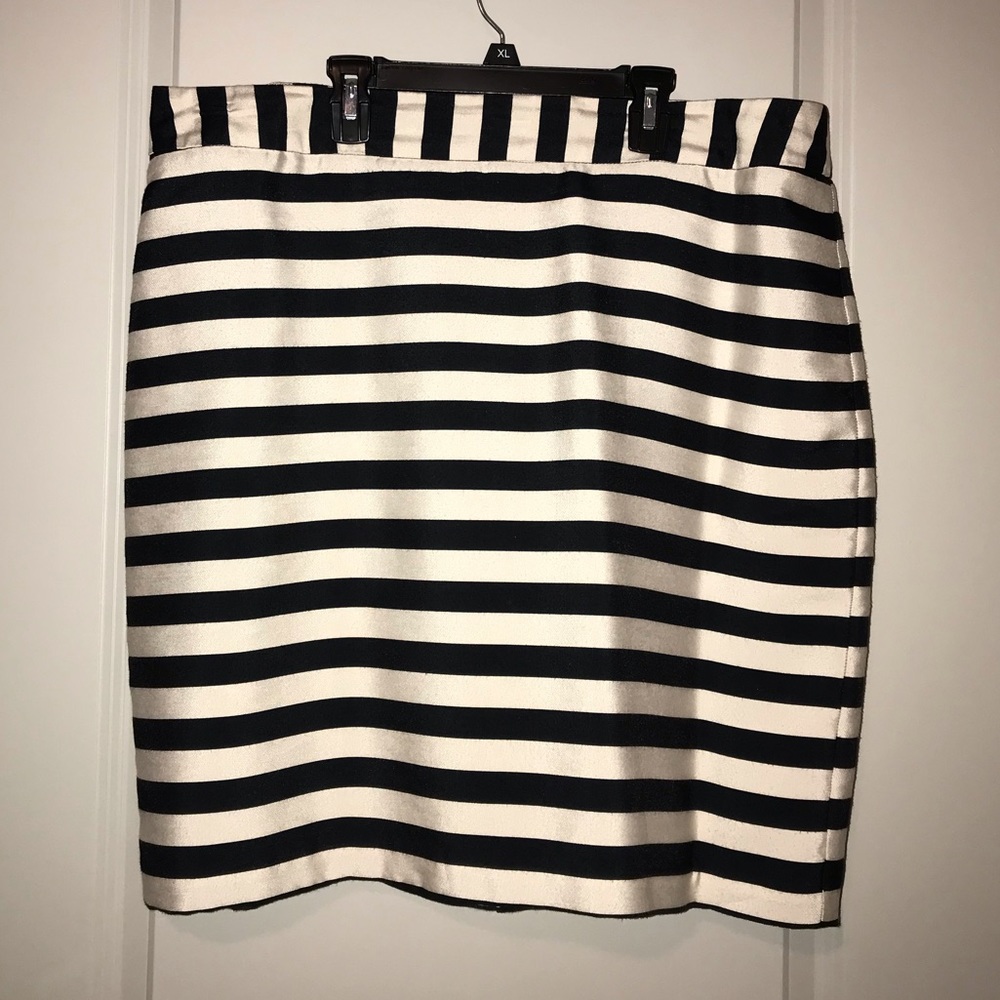 Black and cream striped pencil skirt